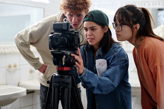Group_filming.jpg